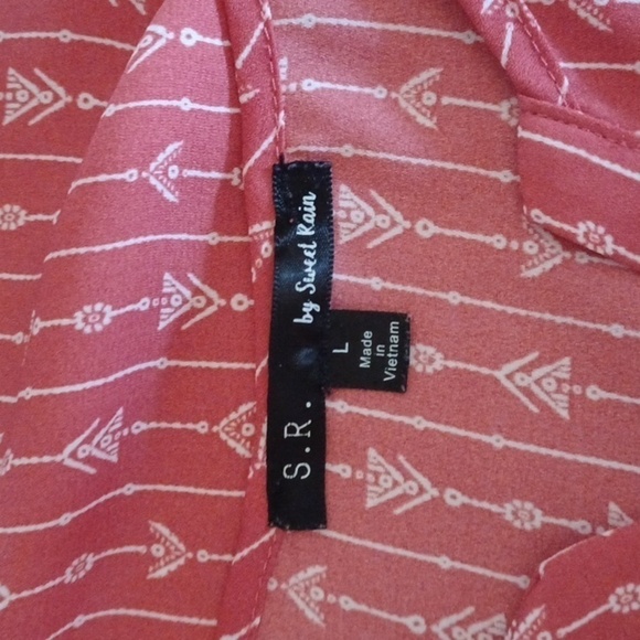 S.R. By Sweet Rain Shortsleeve Top - Picture 5 of 7